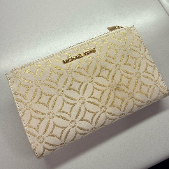 Michael Kors Cream and Gold Patterned Clutch - Picture 1 of 5